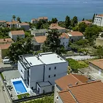 Ema With Private Heated Pool Βίλα Kaštela