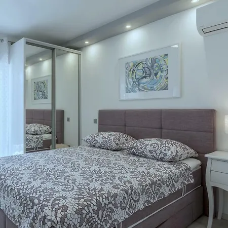 Ema With Private Heated Pool Villa