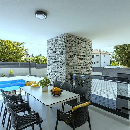 Willa Ema With Private Heated Pool