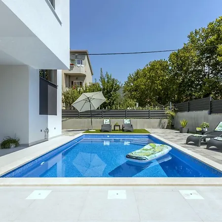Ema With Private Heated Pool *